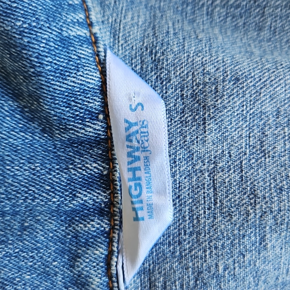 Jean Jacket Size Small - Picture 2 of 4